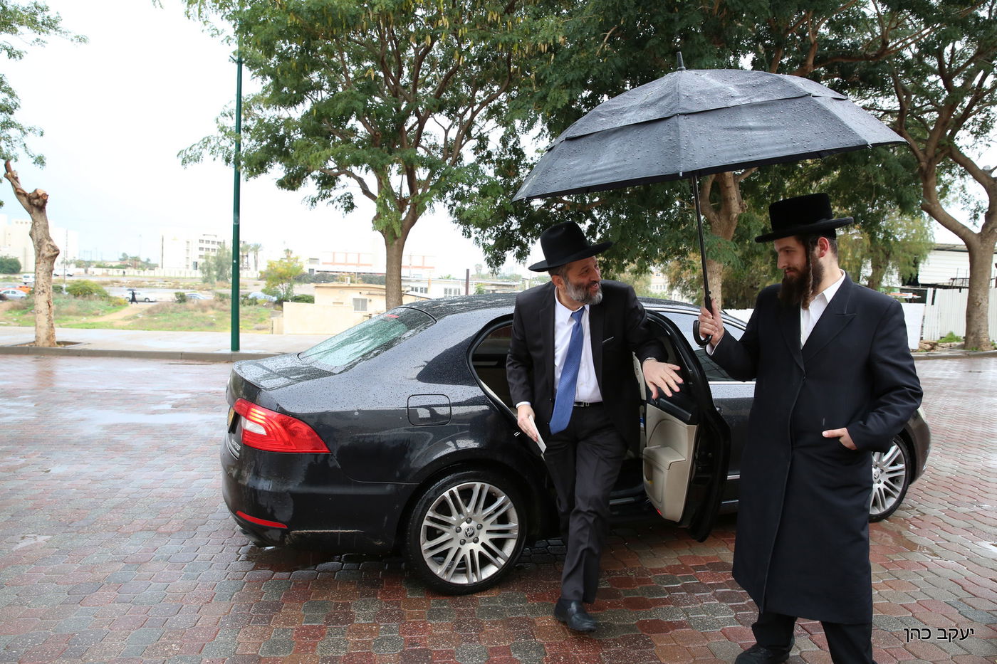 האדמו"ר מצאנז ליו"ר ש"ס דרעי: "מצוקת הדיור היא הבעיה החרדית הקשה ביותר"