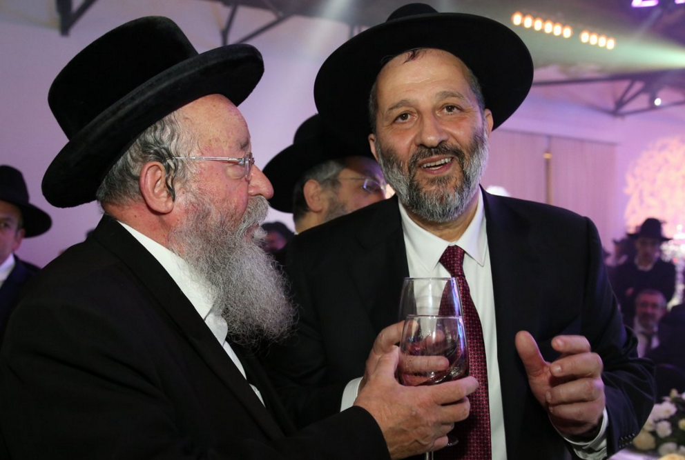 אריה דרעי ומוזס, אתמול. מוזס דווקא לא יוותר על ההעלאה