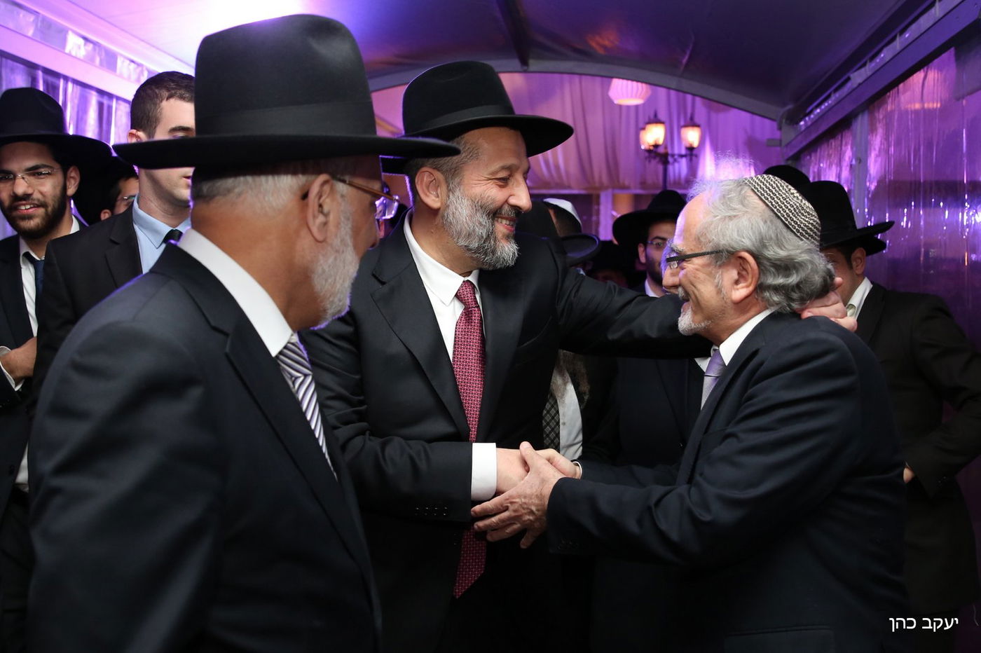 יו"ר ש"ס השר אריה דרעי חיתן את בתו, כולם התייצבו • גלריה