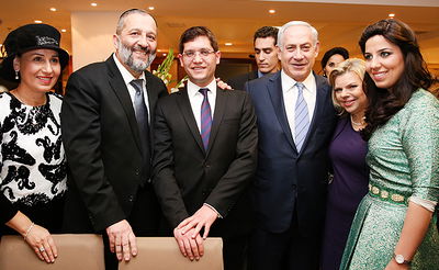 תיעוד: נתניהו והרצוג חוגגים עם אריה דרעי