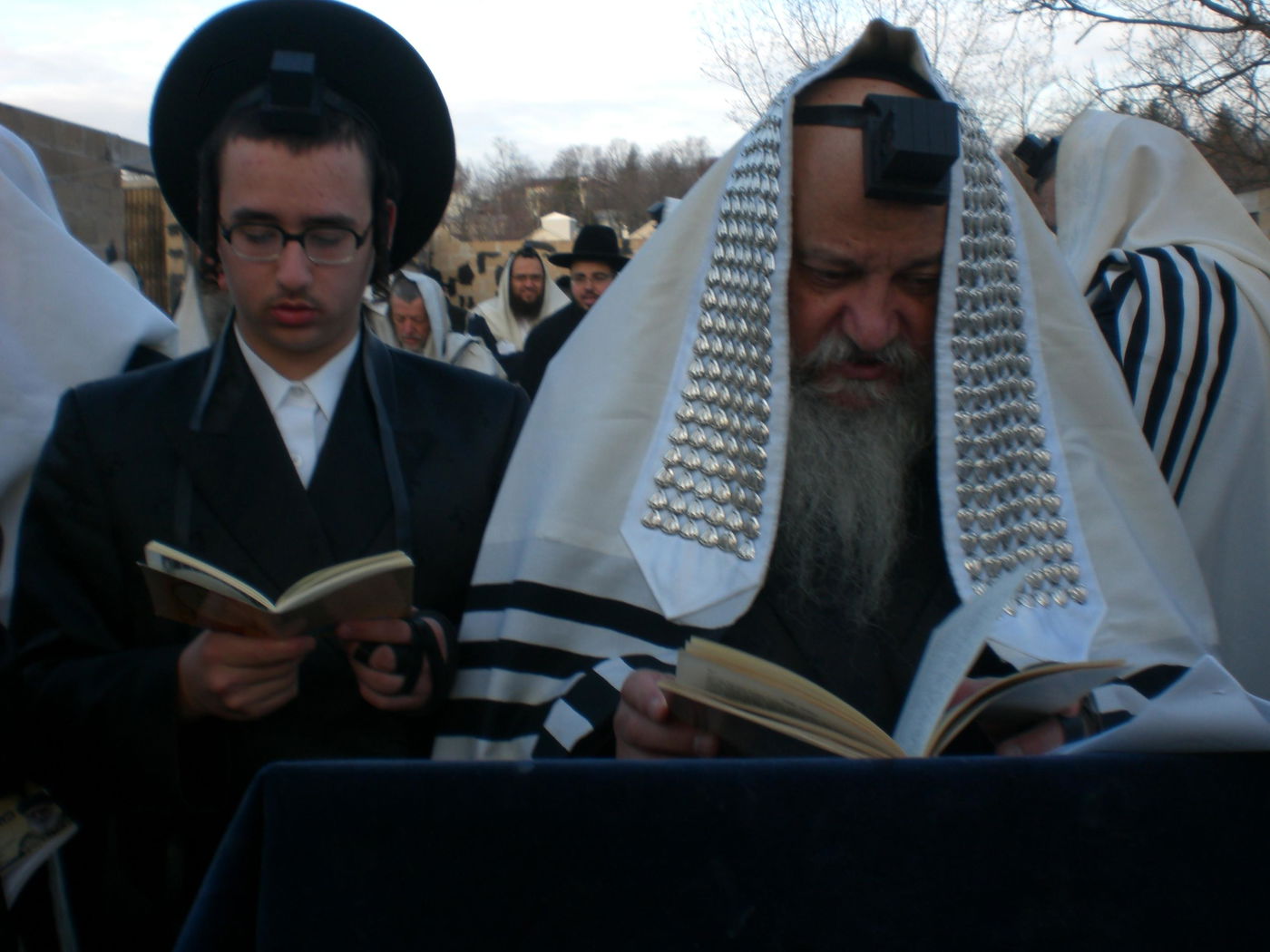 הרבי מברדיטשוב-מונסי זצ"ל. תיעוד הלוויה ומראות חייו