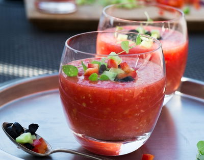 גספאצ'ו - סלט עגבניות חגיגי ב-5 דקות