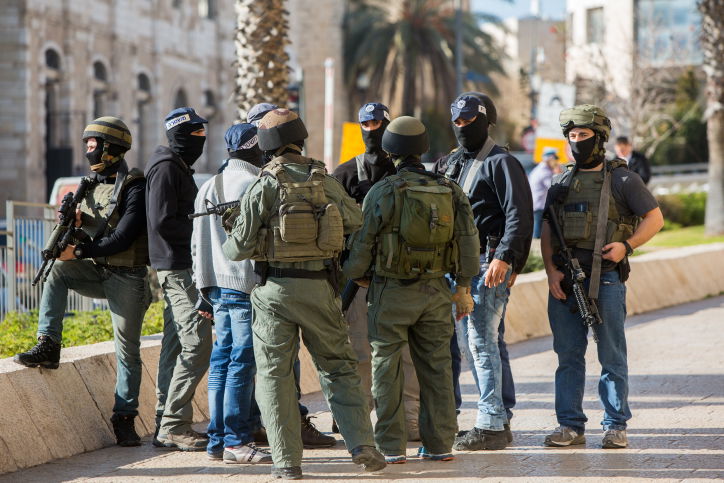 כוחות מיוחדים בזירת הפיגוע, אמש