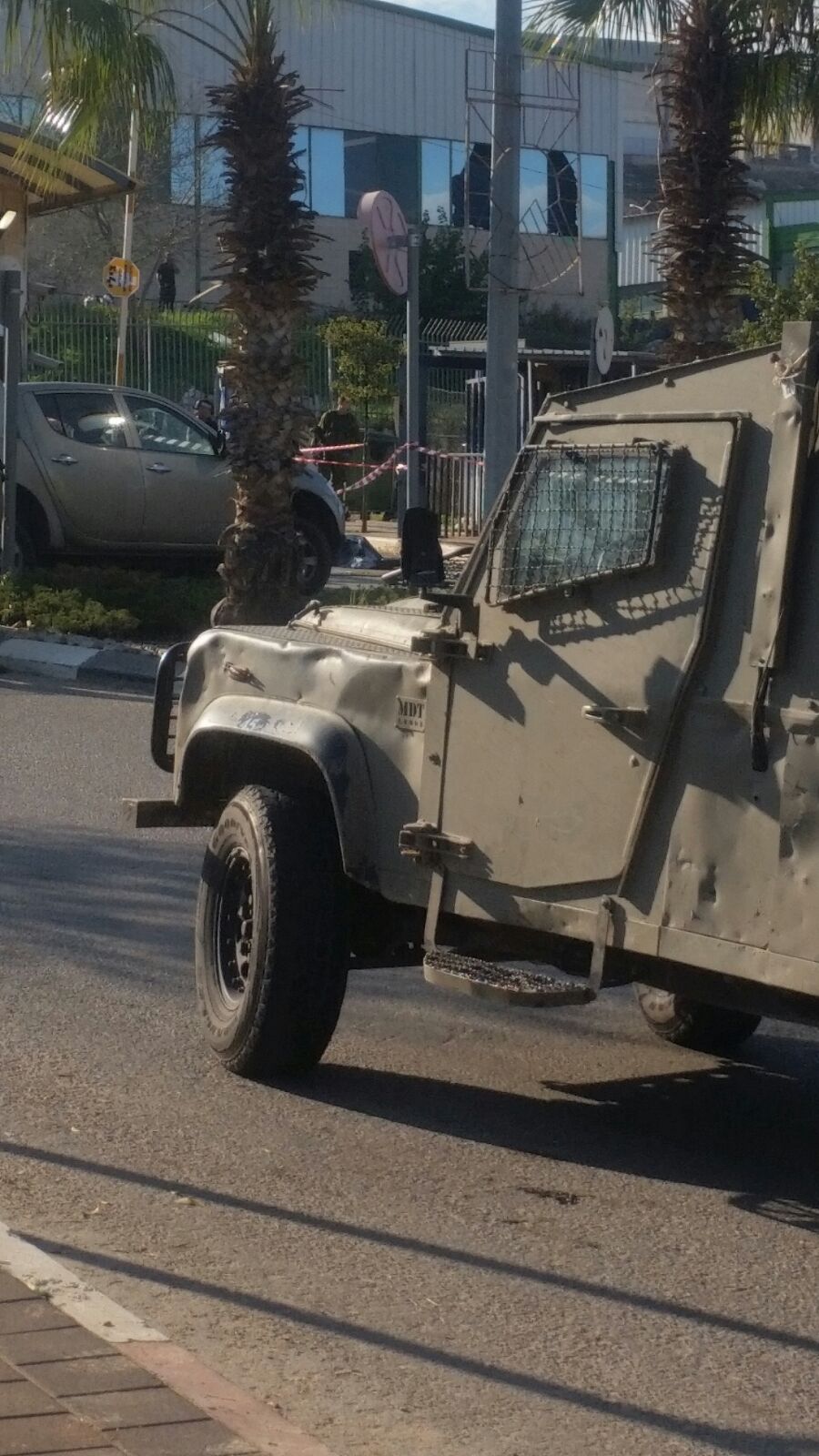 פיגוע דקירה ליד אריאל: מאבטח ומאבטחת נפצעו קל ובינוני