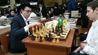 מרכז חב״ד העולמי, אתמול