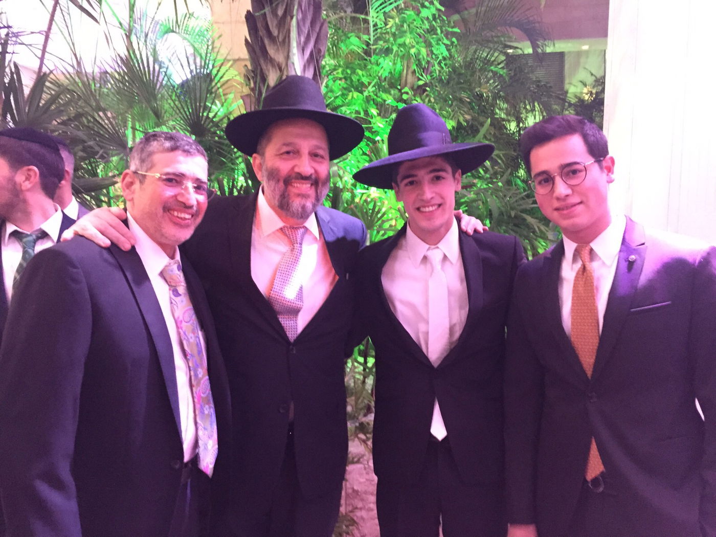 יהודה אבידן השיא את בנו, כולם התייצבו • צפו