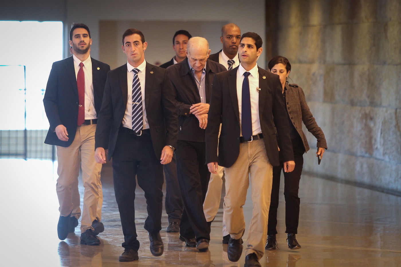 צפו: ההכרעה בפרשת הולילנד בתמונות