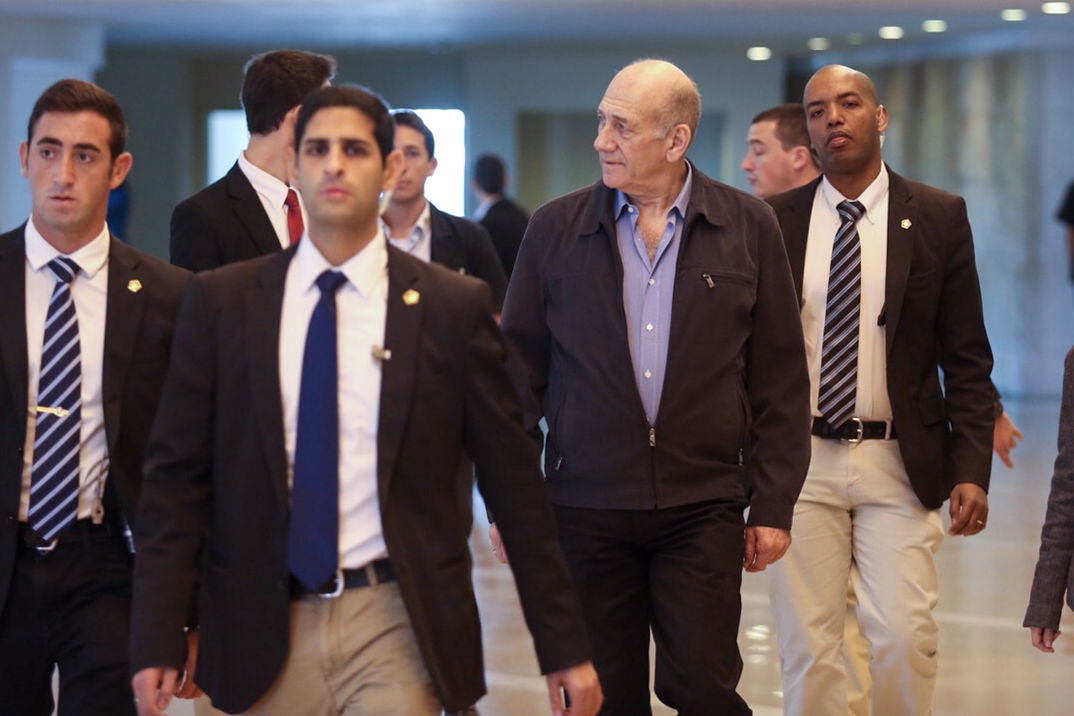 צפו: ההכרעה בפרשת הולילנד בתמונות