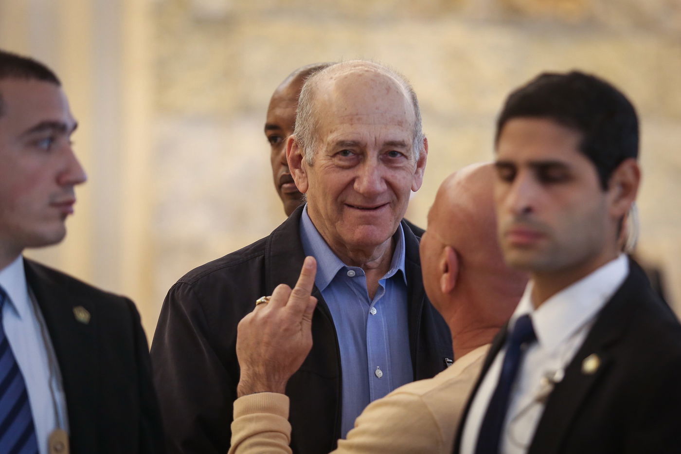 צפו: ההכרעה בפרשת הולילנד בתמונות