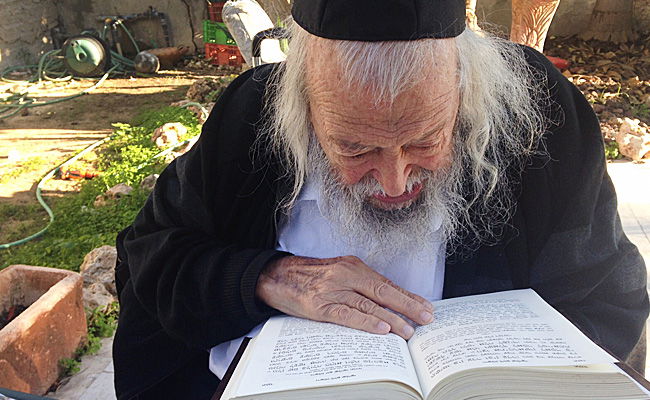 מייסד 'התהילים המחולק' הרב ברוך חורי נפטר מדלקת ריאות