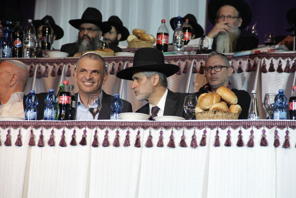 101 אלף שקל על טליתו של הגר"מ מזוז; 60 אלף שקל עבור ביקור