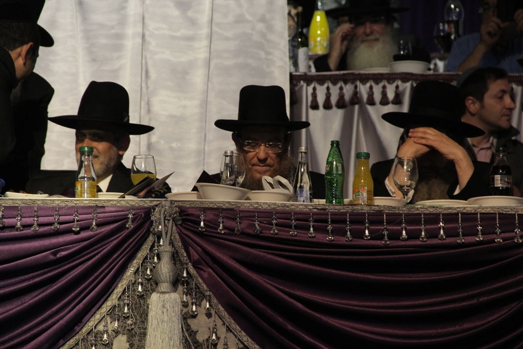 101 אלף שקל על טליתו של הגר"מ מזוז; 60 אלף שקל עבור ביקור