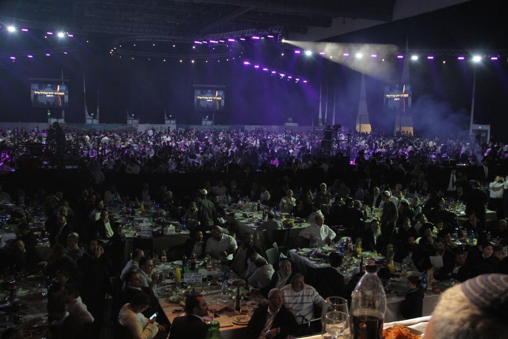 101 אלף שקל על טליתו של הגר"מ מזוז; 60 אלף שקל עבור ביקור