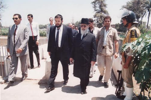 מרן הגר"ע יוסף ואריה דרעי במצרים