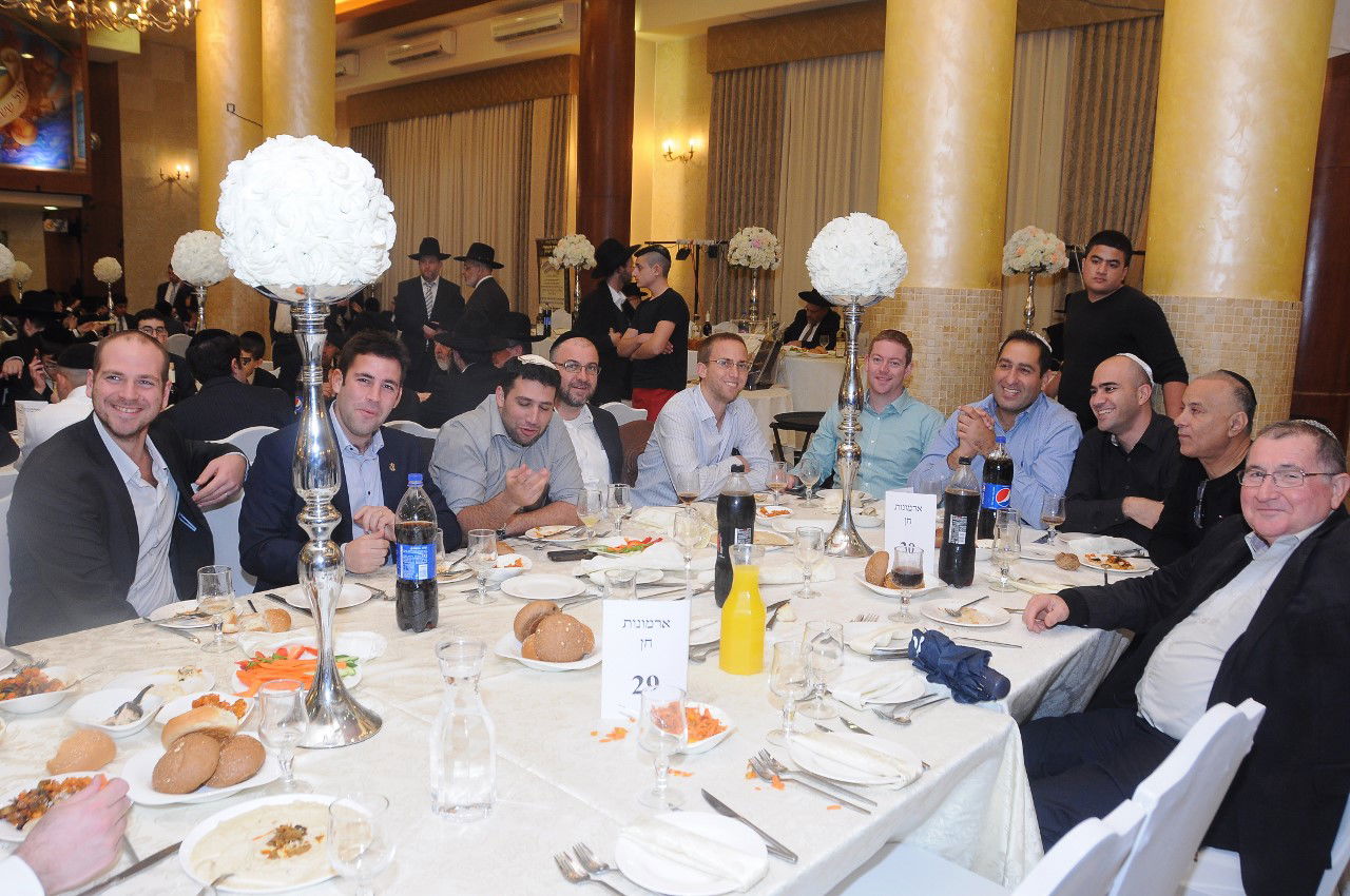 כל המי ומי בחתונת בתו של ישראל קלרמן. צפו