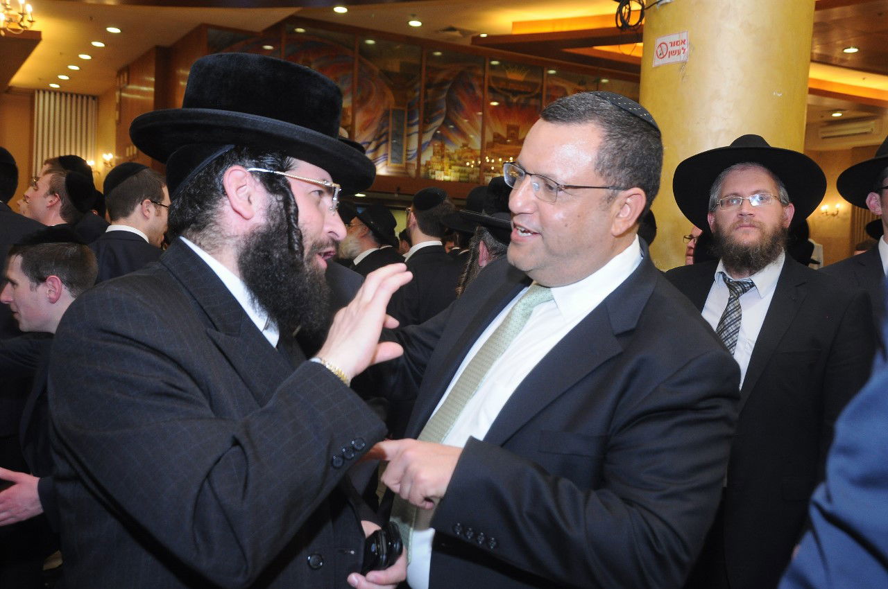 כל המי ומי בחתונת בתו של ישראל קלרמן. צפו