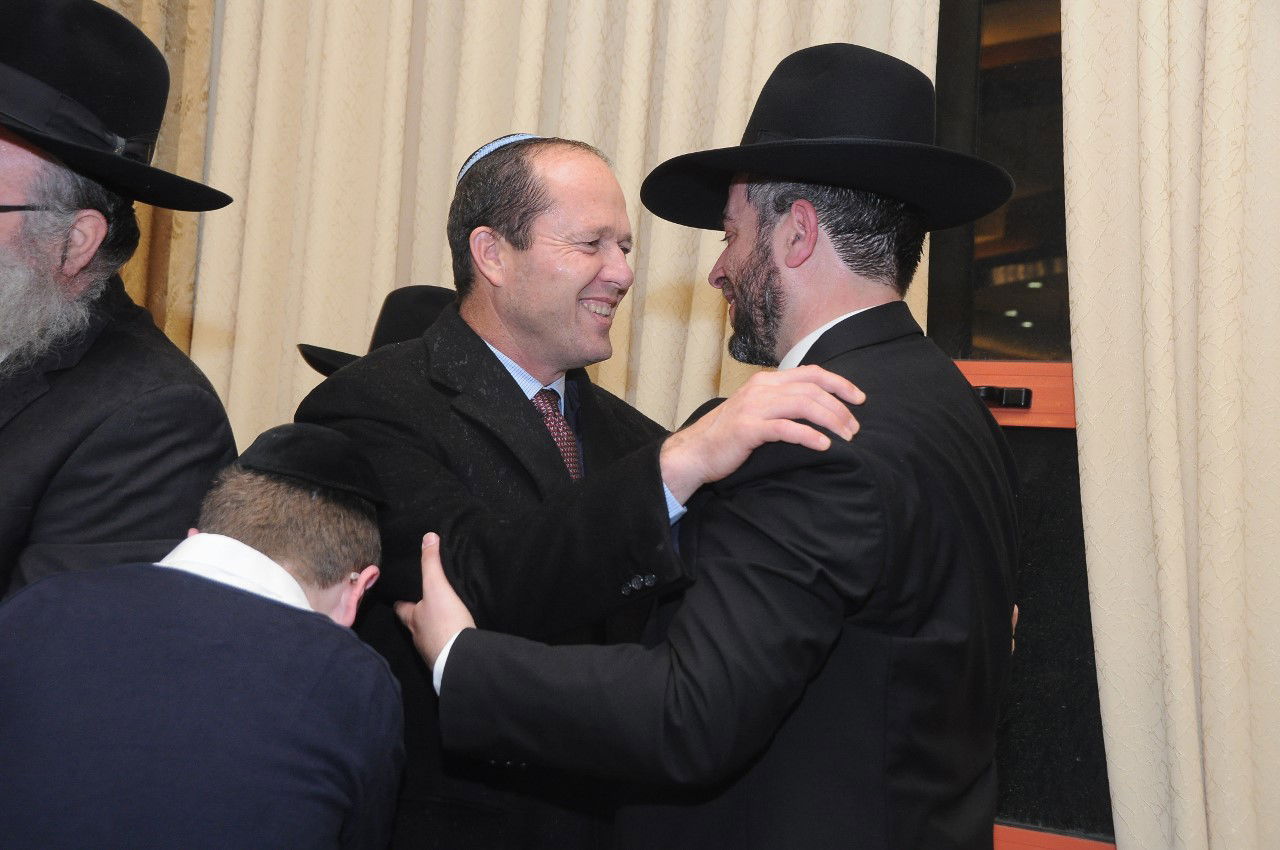 כל המי ומי בחתונת בתו של ישראל קלרמן. צפו