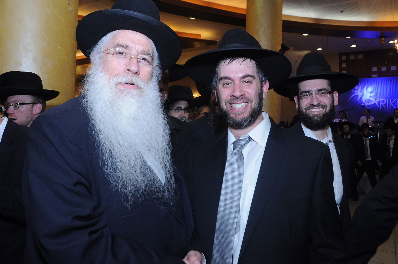 כל המי ומי בחתונת בתו של ישראל קלרמן. צפו