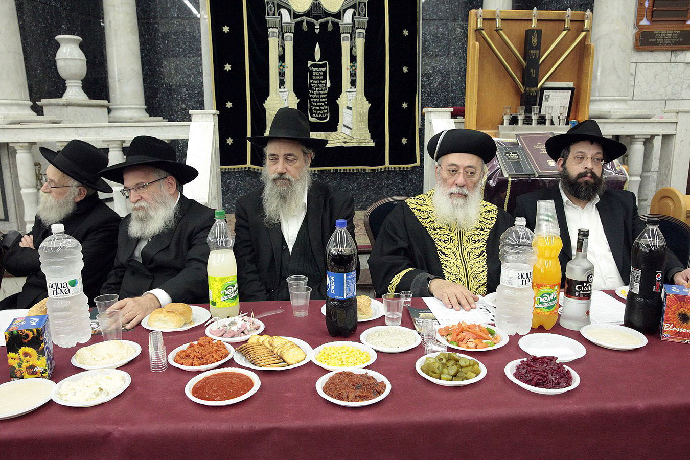 שנה לפטירת רבו של כפר חב"ד הגרמ"ש אשכנזי זצ"ל • גלריה