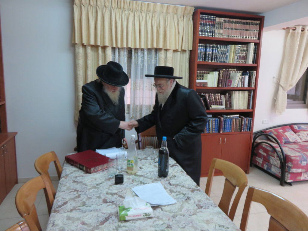 צפו בגלריה: הנופש של ראב"ד העדה החרדית