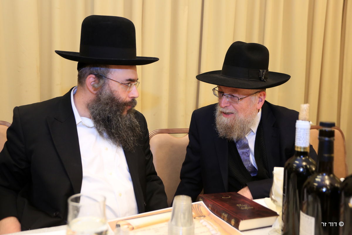 צפו: שמחת האירוסין של נכד מרן הגר״ח קנייבסקי