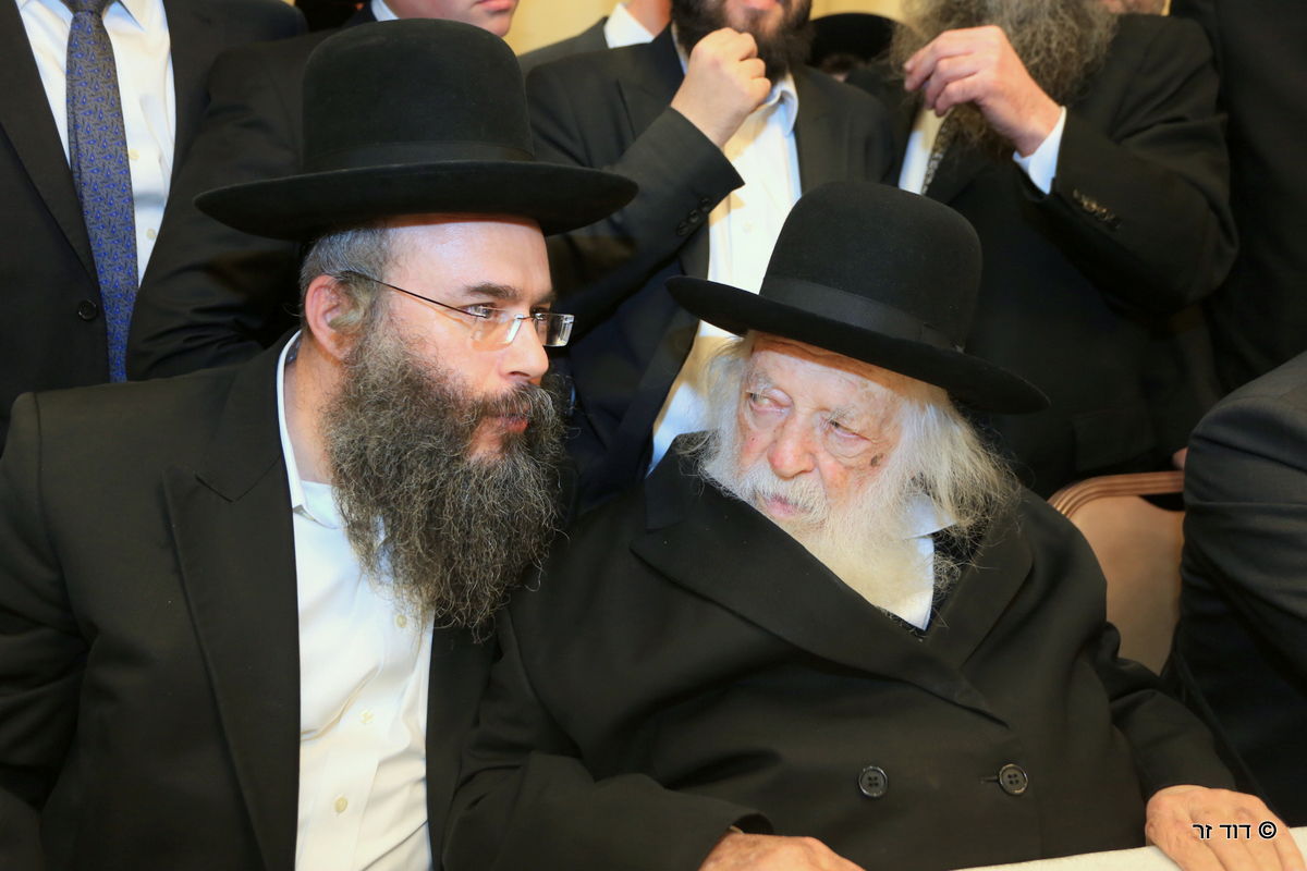 צפו: שמחת האירוסין של נכד מרן הגר״ח קנייבסקי