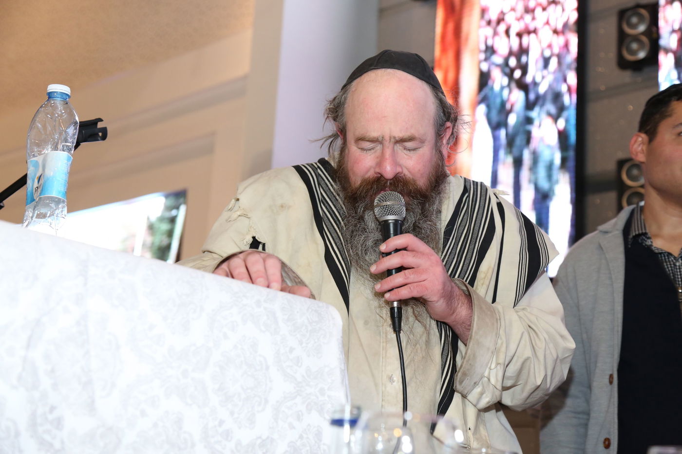 מאות השתתפו בהילולא לציון עשור להסתלקות הרב כדורי