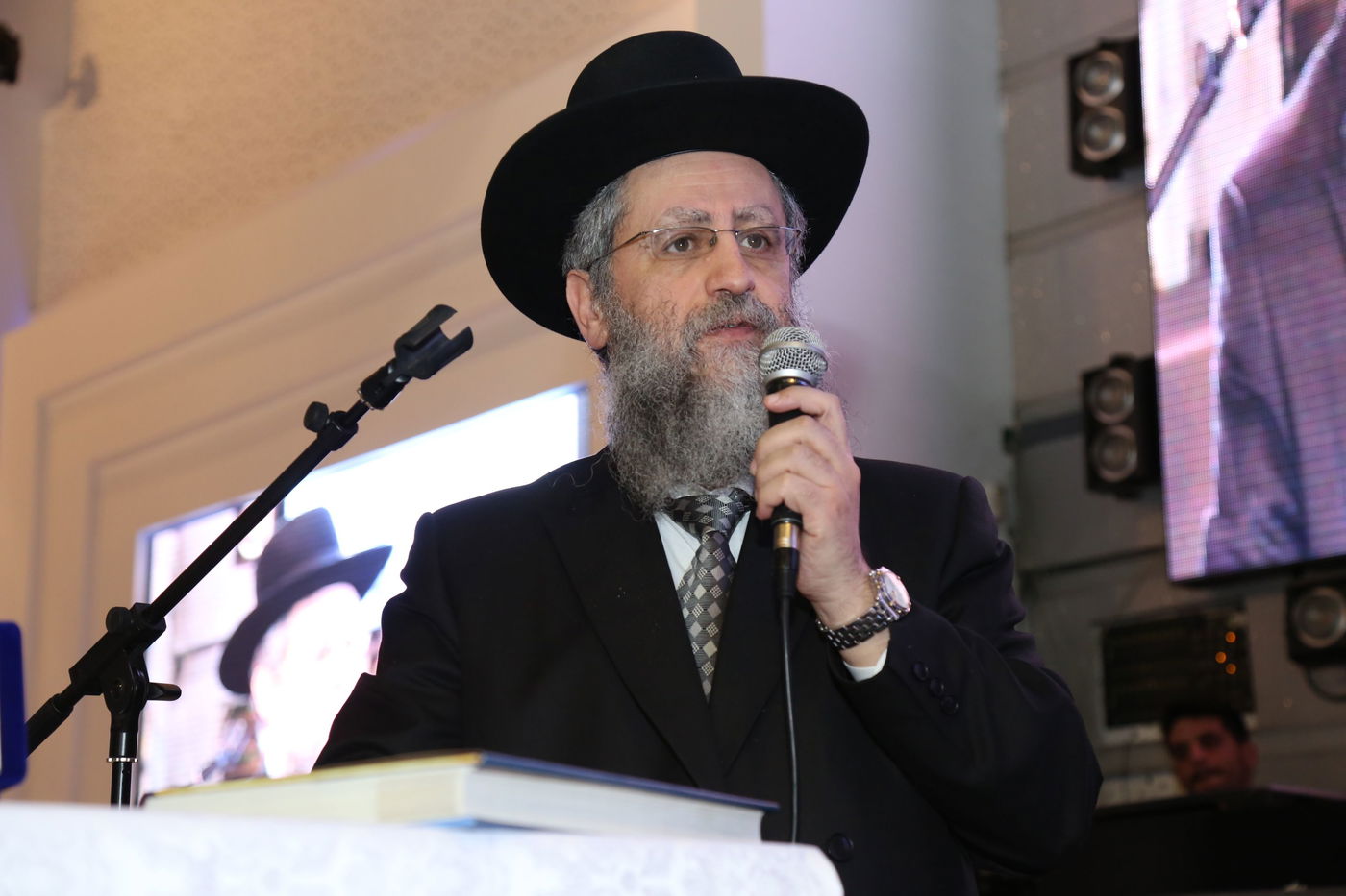 מאות השתתפו בהילולא לציון עשור להסתלקות הרב כדורי