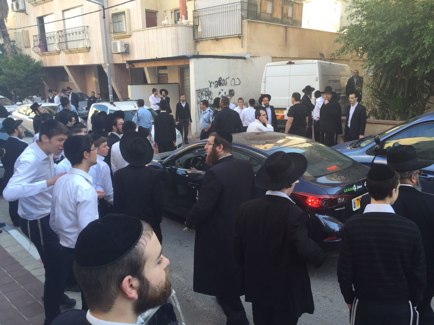 שני חשודים בפעילות נגד גיוס חרדים לצה"ל נעצרו • תיעוד