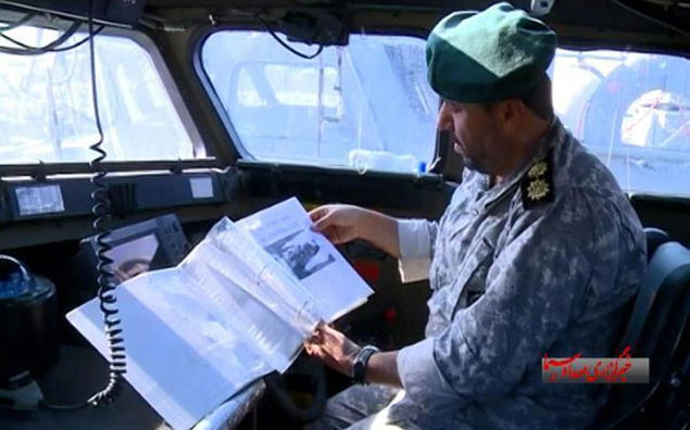 השפלה מצולמת: איראן הציגה תמונות של האמריקנים נכנעים