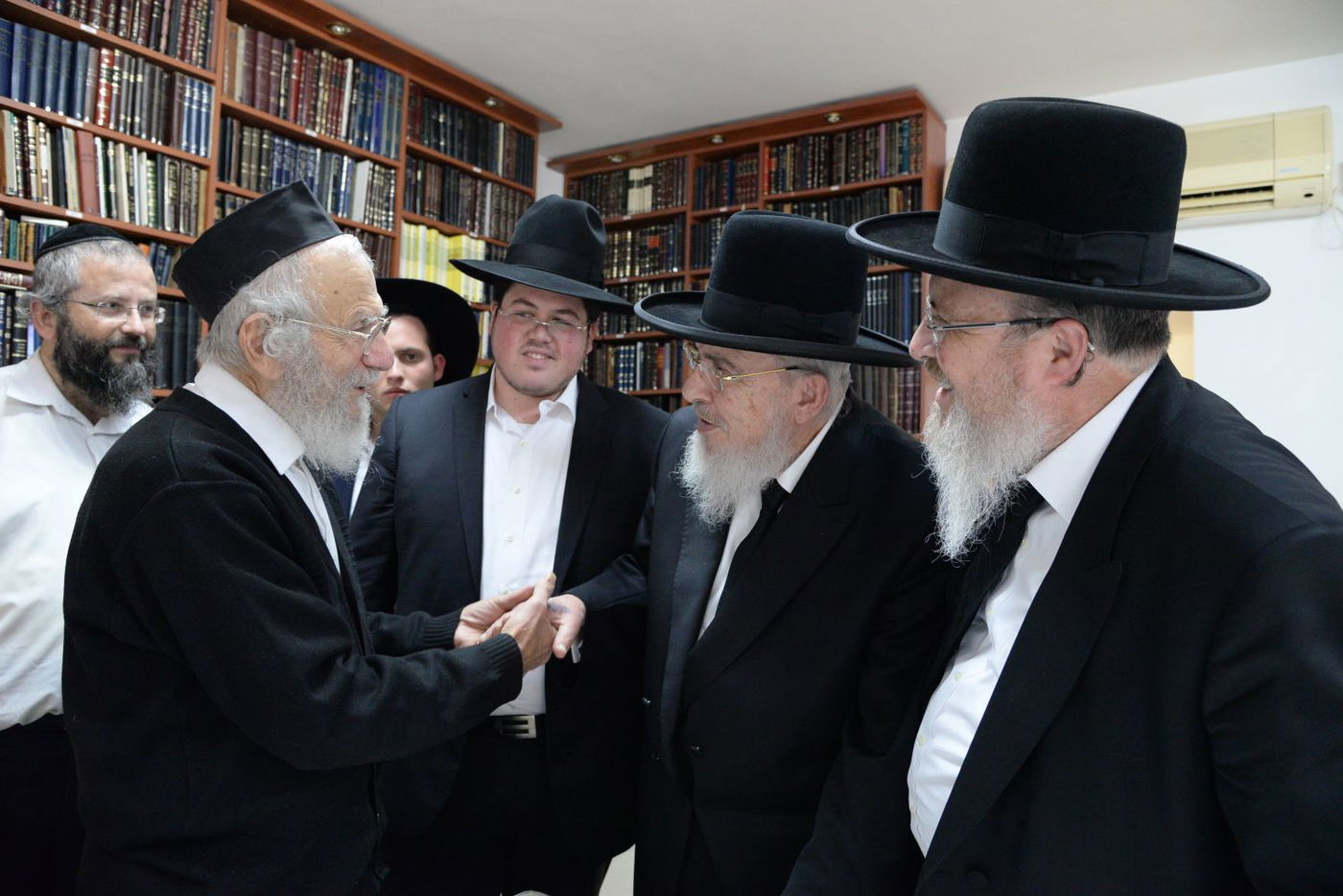 הגרב"מ אזרחי בביקור אצל גדולי ישראל • גלריה