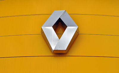 רנו נחקרת בחשד לזיוף מבדקי זיהום האוויר והמנייה צונחת