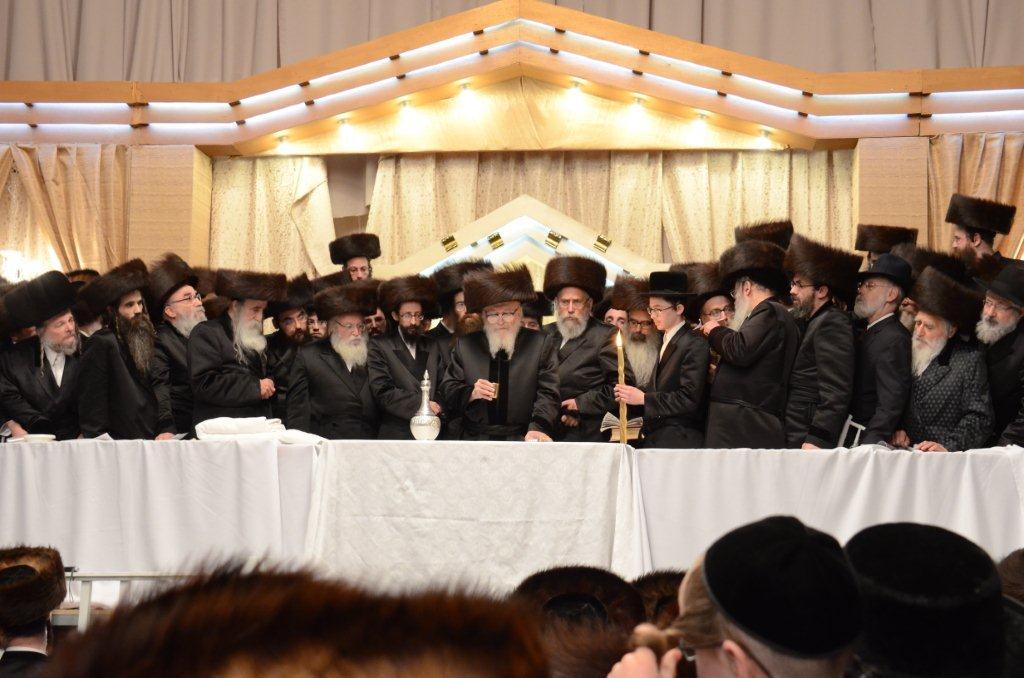 תיעוד ענק: הרבי מסקווירא שבת במירון