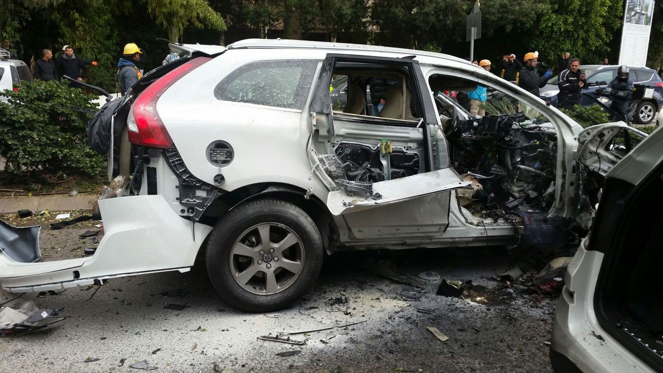 הרכב לאחר הפיצוץ