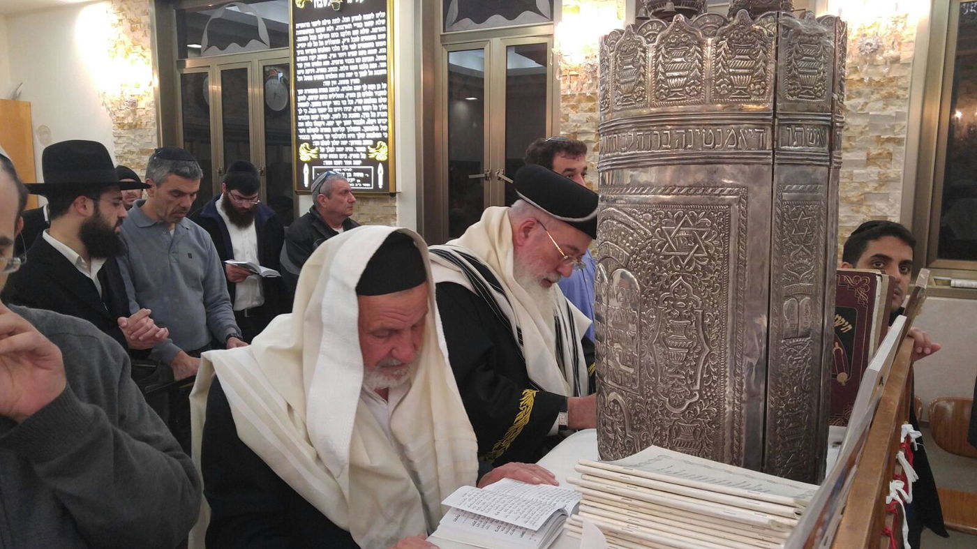 תיקון 'שובבי"ם' לפי הקבלה: הגר"ש עמאר תקע בשופר