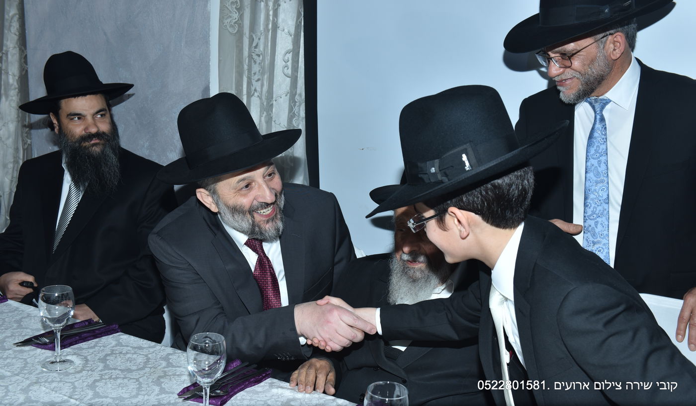 תיעוד ענק: צורי קריספל בירמץ את בן הזקונים