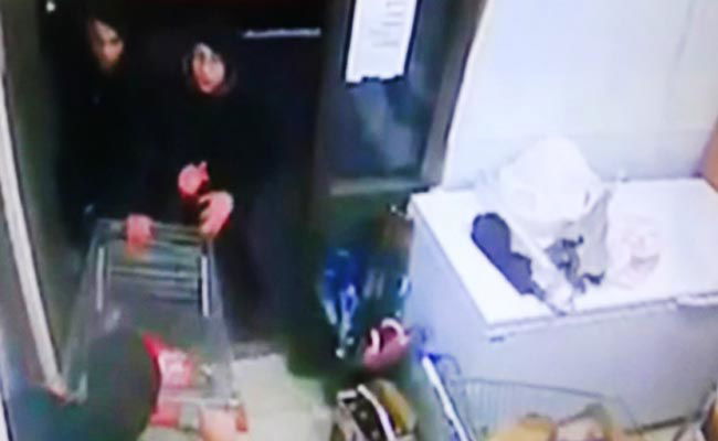 בפתח המכולת: אזרח בלם את המחבלים בעזרת עגלת קניות