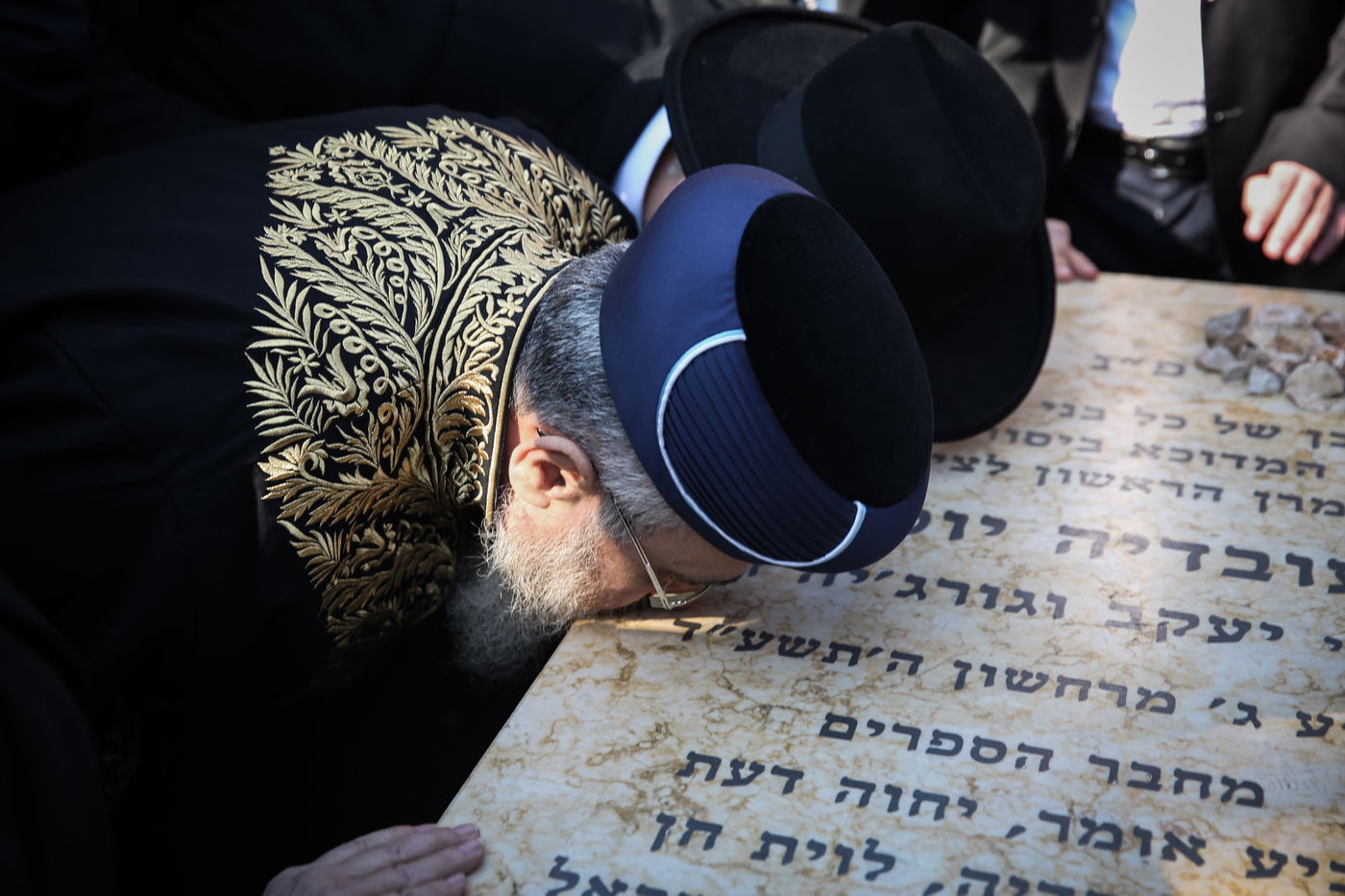 הראשל"צ הגר"י יוסף על ציון אביו מרן פוסק הדור זצ"ל