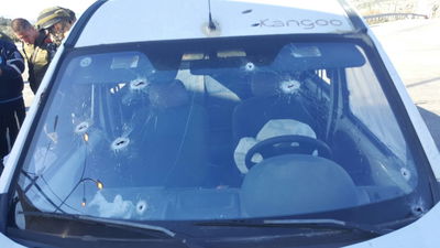 מחבל ניסה לבצע פיגוע דריסה במחסום בכביש 443 - ונוטרל