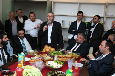 גפני בבית שמש: "אני עושה ואחרים לוקחים קרדיט"