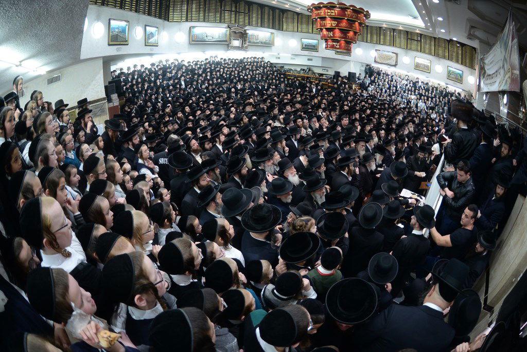 ברית, ריקודים וסעודה: צפו במסע של סאטמר