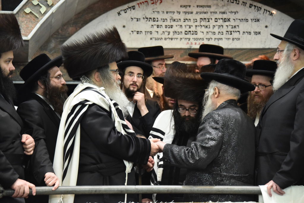 ברית, ריקודים וסעודה: צפו במסע של סאטמר