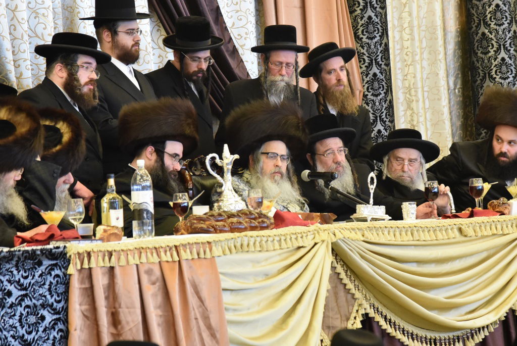 ברית, ריקודים וסעודה: צפו במסע של סאטמר