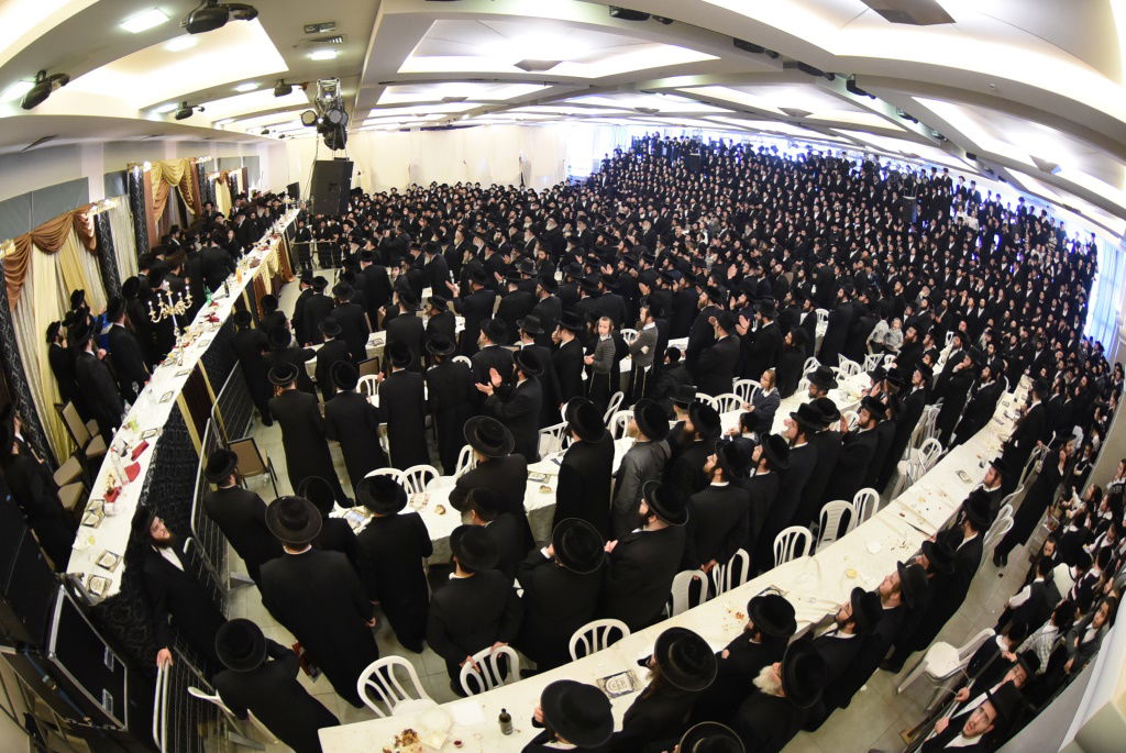 ברית, ריקודים וסעודה: צפו במסע של סאטמר