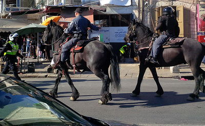 3 מחבלים עם רובים, סכינים ומטענים פצעו לוחמות מג"ב