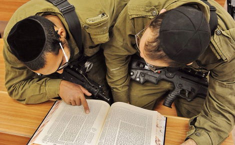 לראשונה ראשי המפלגות החרדיות יתערבו בצה"ל: ידרשו לא להעביר התודעה היהודית
