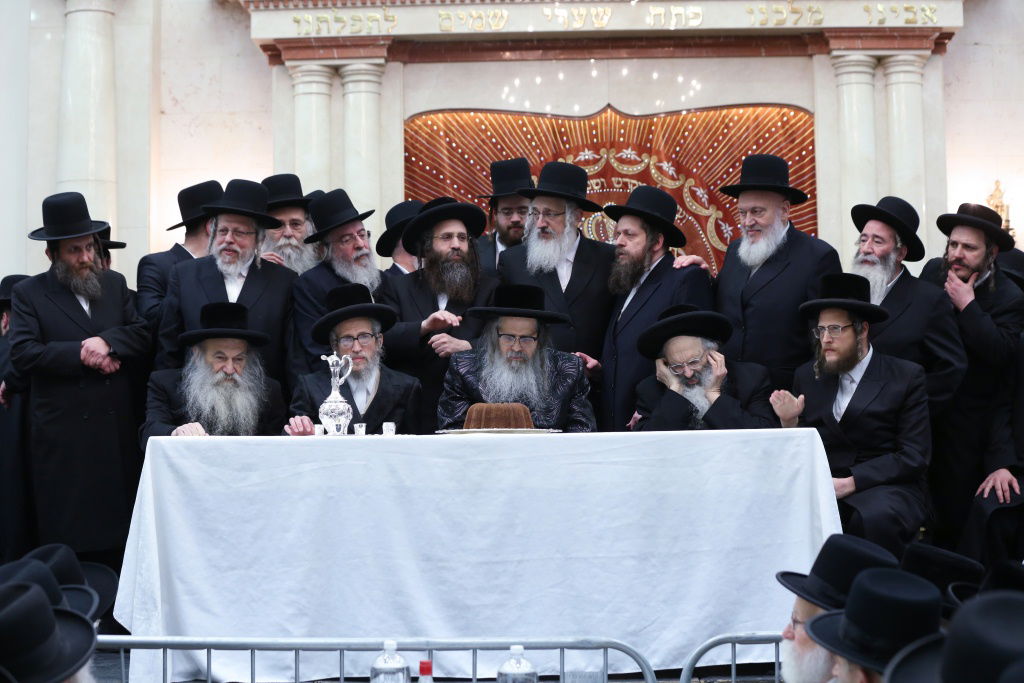 תיעוד מלונדון: הרבי נחת והתקבל על ידי אלפים