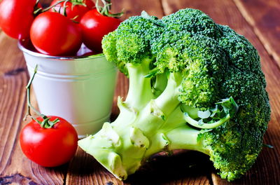 ככה זה מתחיל. סלט ברוקולי צבעוני לשבת