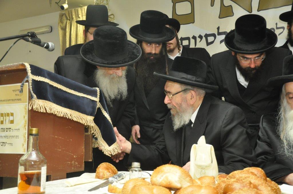 הגרמי״ל לנדא על תופעת קופיקס: ״האוכל ברחוב דומה לכלב״