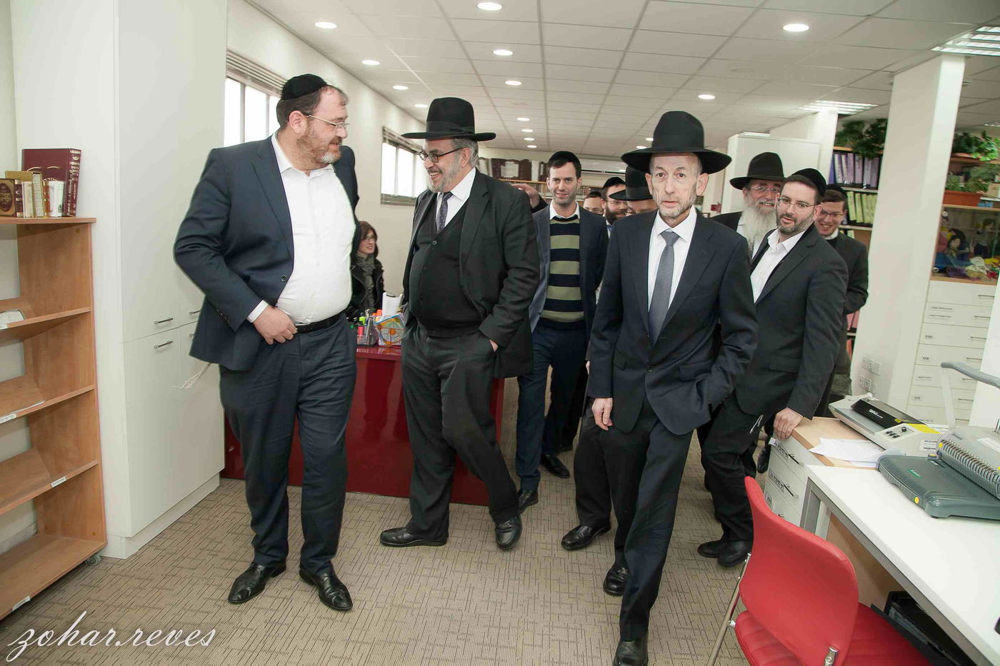 שעה קלה לאחר שחנך מבנה עם גפני: המנהל חש ברע ונפטר